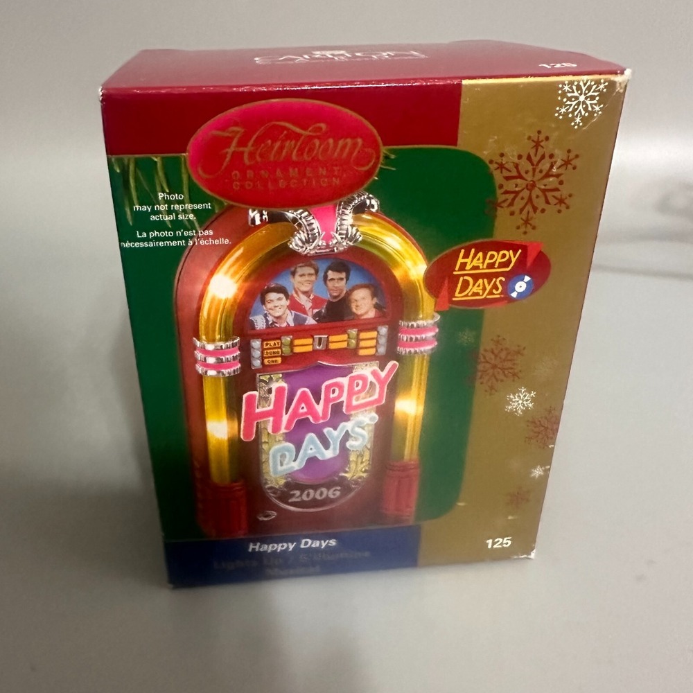 Carlton Cards Heirloom 2006 Happy Days Jukebox Musical Light Up Ornament 125